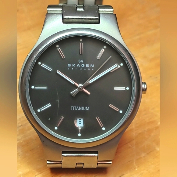 X Titanium Gray Case & Band Charcoal Dial 3 Hand Movement Date Silver Marker